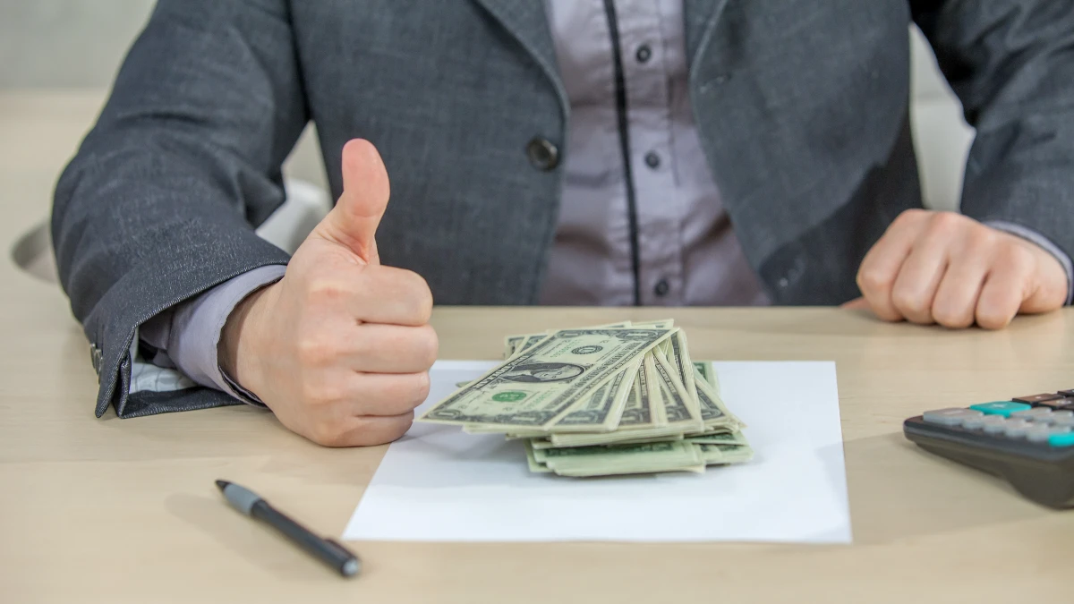 How the Choice Works: Cash Now vs. Bigger Checks Later