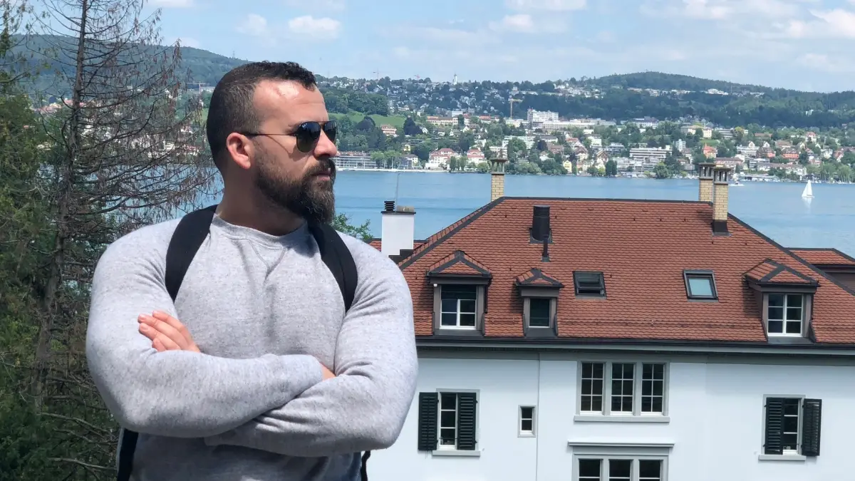 I’m 29 and Still Renting — My “House Plan B” Is the Only Thing Keeping Me Sane