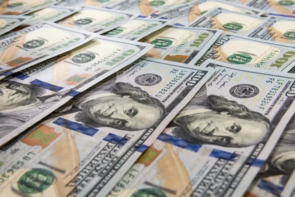 I'm a Millennial with $300K in Savings - Here's How I Did It