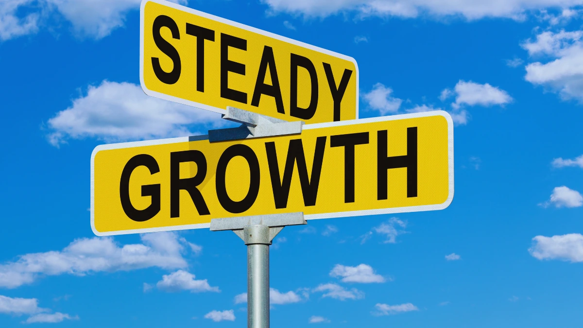 Scenario 1: The Steady Path - Retire at 67