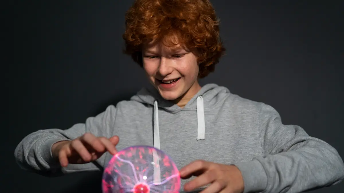 Sensory Architecture - How Scents, Sounds, and Lighting Bypass Logic