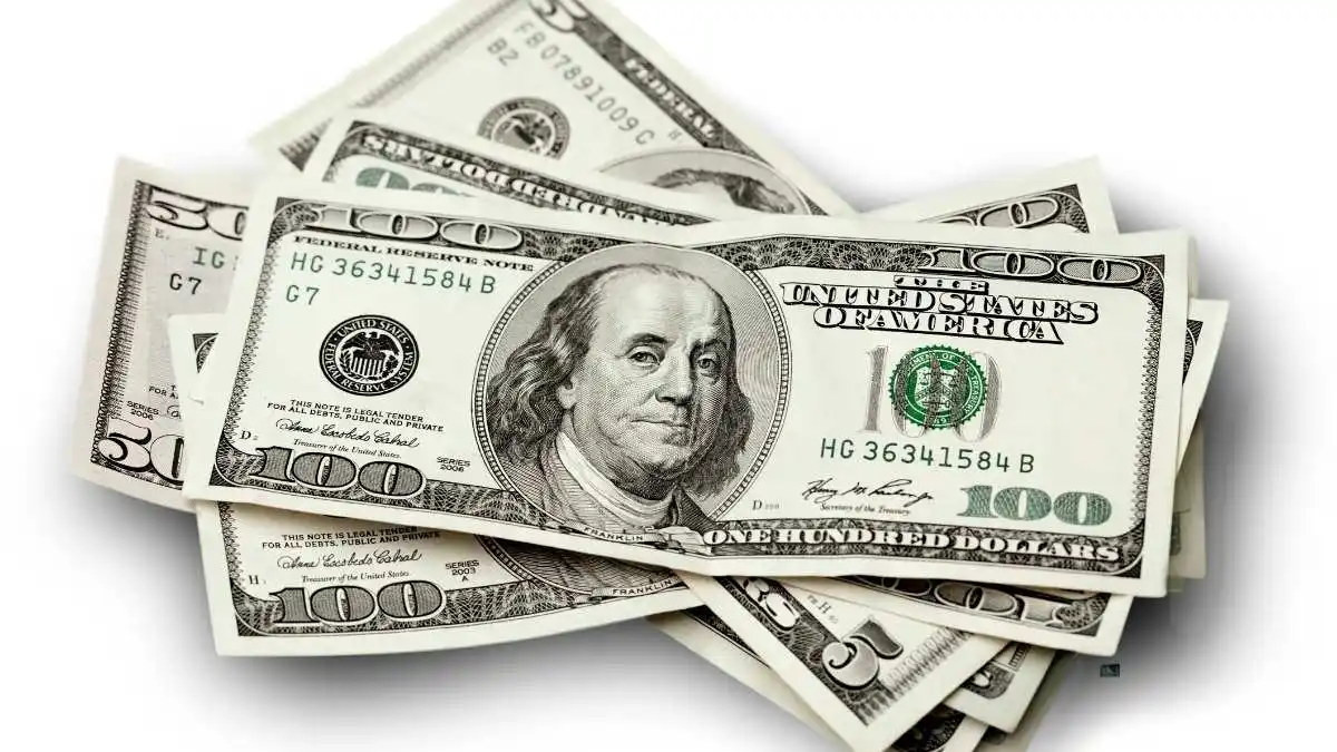 The 2025 Outlook: A Weaker Dollar on the Horizon?