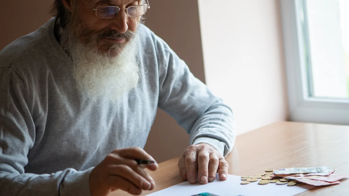 The New Rules of Safe Income T-Bills vs. Bond Funds vs. CD Ladders