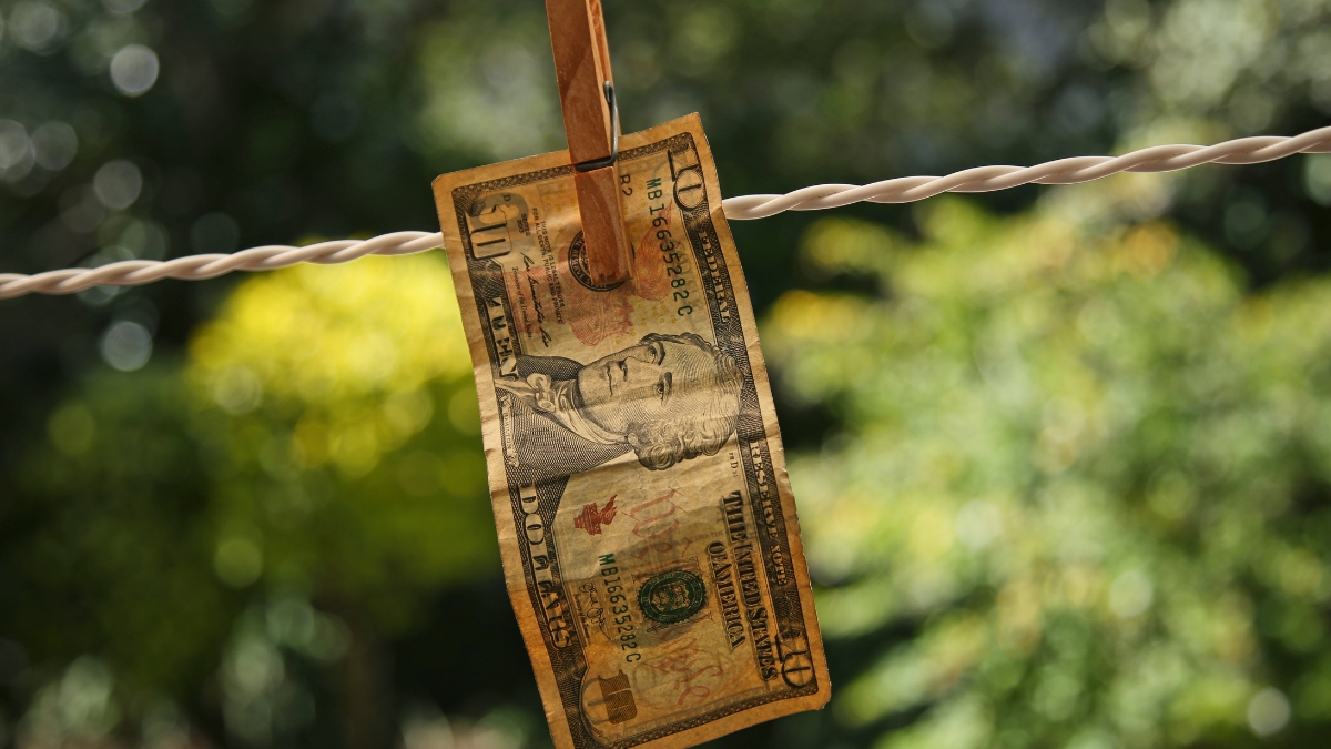 The Psychology of Debt: 4 Mental Traps That Keep You from Paying It Off (and How to Escape)