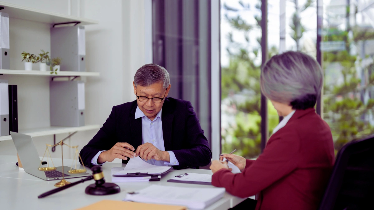 What Financial Pros Are Telling Their Clients