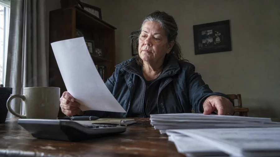 A Pension Floor Makes Half Go Further